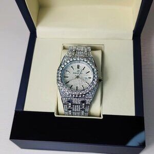 Luxury Iced Out Silver Men’s Watch – Moissanite Statement Timepiece